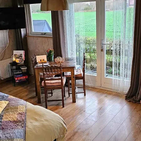Zusenzomer Bed & Breakfast *