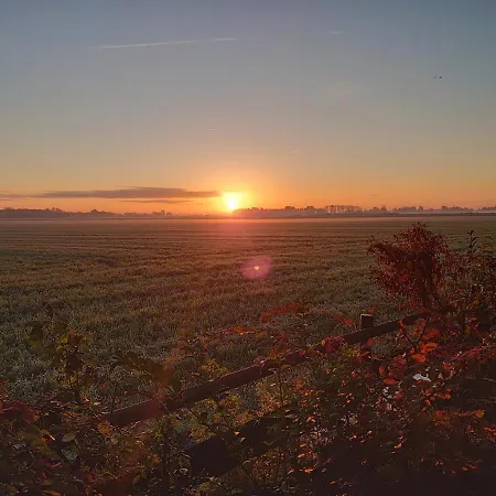 Zusenzomer לינה וארוחת בוקר 4*