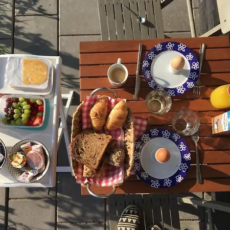 לינה וארוחת בוקר Zusenzomer