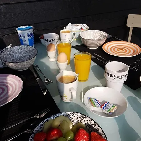 Zusenzomer Bed & Breakfast *